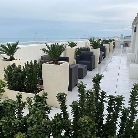 Hotel Byron ริมินี ภายนอก รูปภาพ