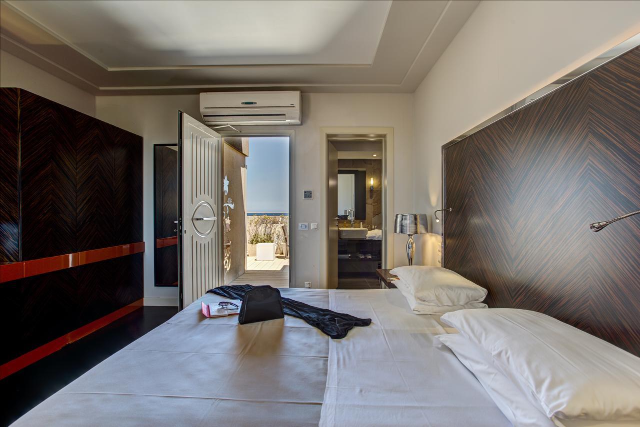 Hotel Byron ริมินี ภายนอก รูปภาพ