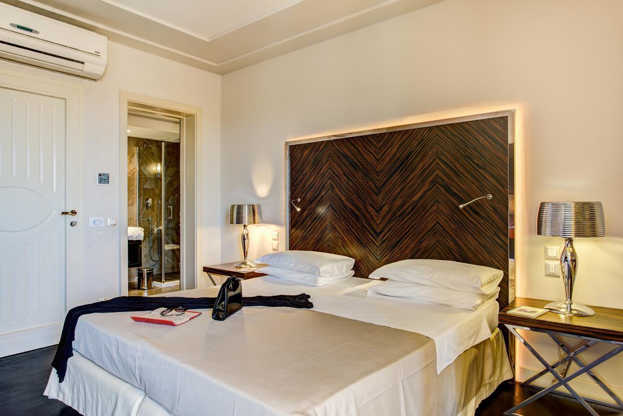 Hotel Byron ริมินี ภายนอก รูปภาพ